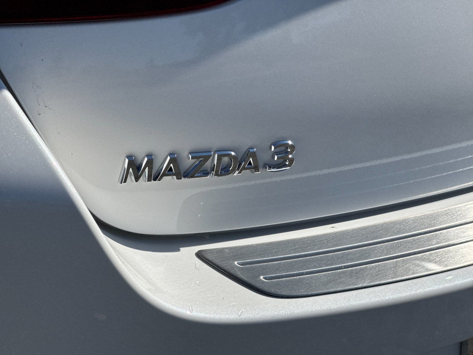 Used 2025 MAZDA MAZDA3 s FWD image 25