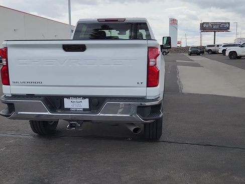 Used 2024 Chevrolet Silverado 2500 LT w/ Convenience Package AWD/4WD image 2