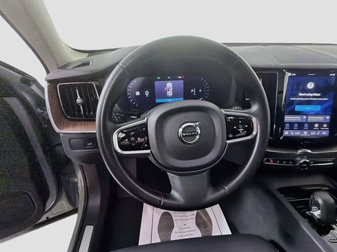 Certified 2024 Volvo XC60 B5 Plus w/ Protection Package Premier AWD/4WD image 11