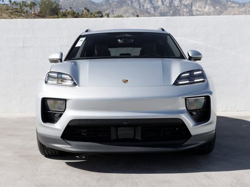 New 2026 Porsche Macan 4S Electric image 10