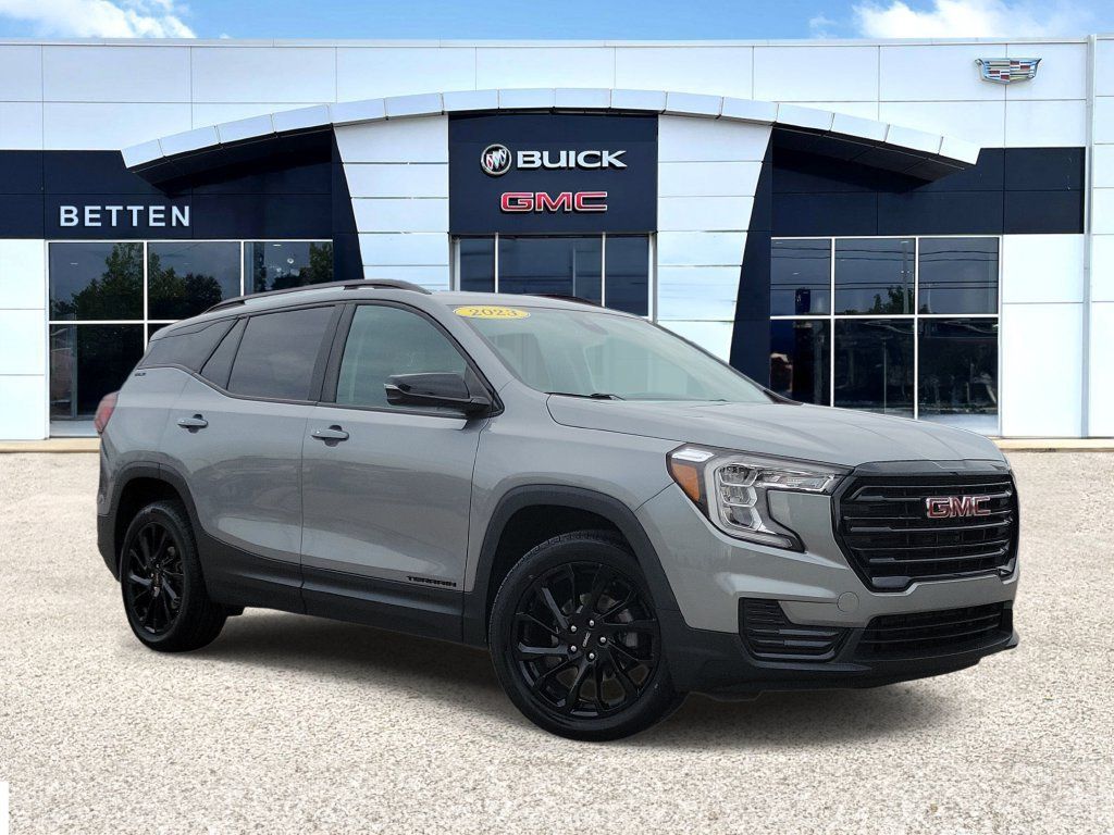 Used 2023 GMC Terrain SLE w/ Driver Convenience Package AWD/4WD image 1