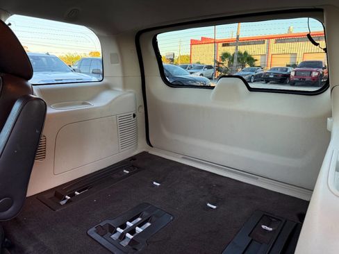 Used 2013 Cadillac Escalade Platinum image 9
