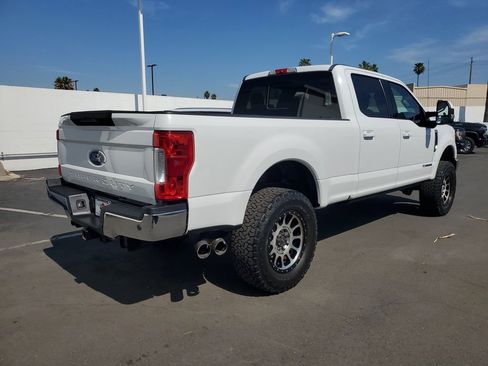 Used 2018 Ford F250 Lariat image 4