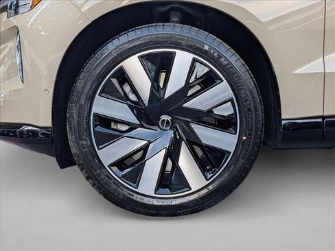 New 2025 Volvo EX90 Plus w/ Protection Package Premier image 11
