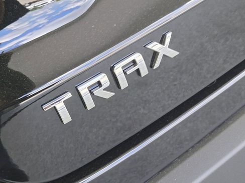 New 2026 Chevrolet Trax LT w/ Driver Confidence Package FWD image 12