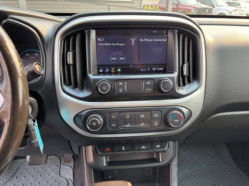 Used 2019 Chevrolet Colorado LT w/ LT Convenience Package AWD/4WD image 17