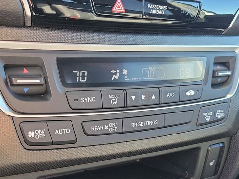 Used 2023 Honda Passport TrailSport image 30