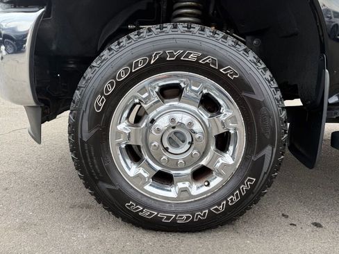 Used 2016 Ford F350 Lariat w/ Chrome Package image 32