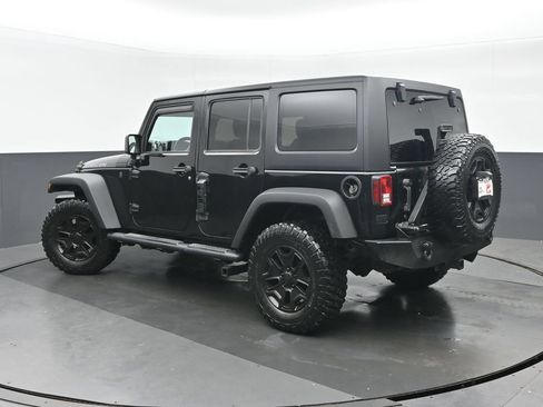 Used 2016 Jeep Wrangler Unlimited Rubicon w/ Connectivity Group AWD/4WD image 5