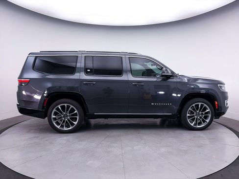 Used 2022 Jeep Wagoneer Series III w/ Premium Group I RWD image 40