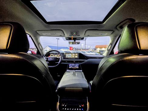 Used 2025 INFINITI QX80 Luxe image 27