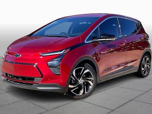 Used 2022 Chevrolet Bolt LT w/ Infotainment Package image 2