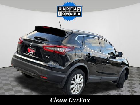 Certified 2021 Nissan Rogue Sport SV image 3