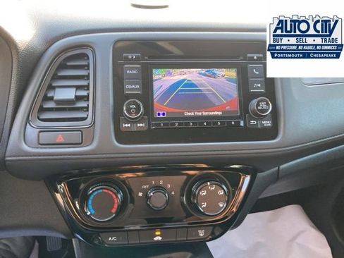 Used 2016 Honda HR-V LX image 21