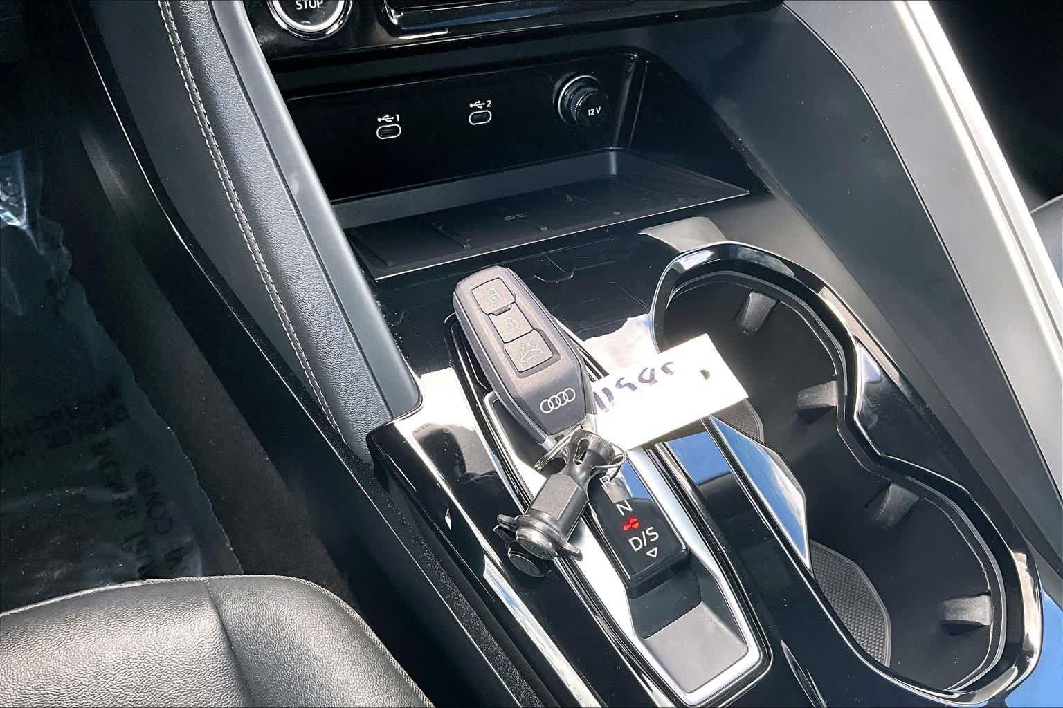 Used 2025 Audi Q5 Premium Plus w/ Premium Plus AWD/4WD image 15