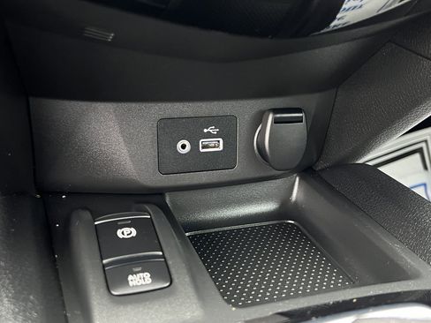 Used 2022 Nissan Rogue Sport SL FWD image 19