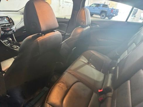 Used 2018 Chevrolet Cruze Premier FWD image 26