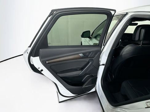 Used 2023 Audi Q5 2.0T Premium Plus image 25