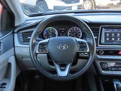 Used 2019 Hyundai Sonata Plug-In Hybrid image 20