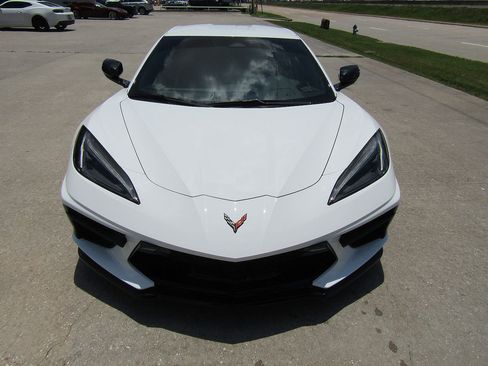Used 2024 Chevrolet Corvette Stingray Coupe w/ Z51 Performance Package RWD image 2