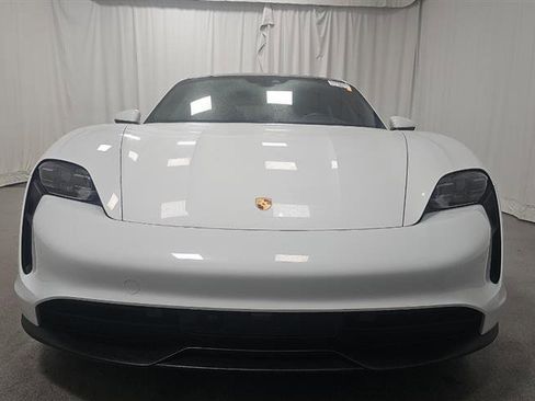 Used 2022 Porsche Taycan image 2