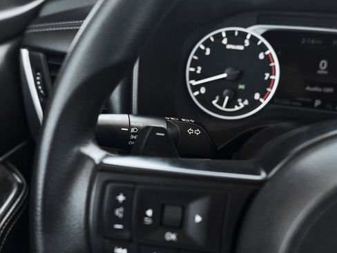 Used 2024 Nissan Rogue SV FWD image 33