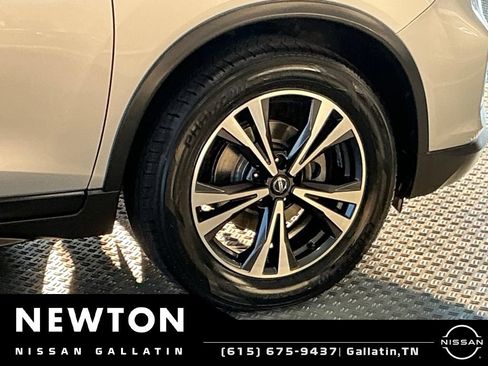 Used 2019 Nissan Rogue SV w/ Sun & Sound Touring Package FWD image 44