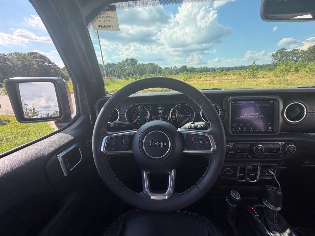 Used 2023 Jeep Wrangler Unlimited Sahara AWD/4WD image 19