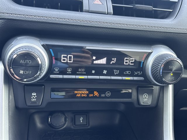 Used 2021 Toyota RAV4 XLE w/ Convenience Package FWD image 32