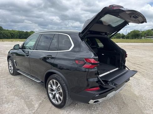 Used 2025 BMW X5 xDrive50e AWD/4WD image 4