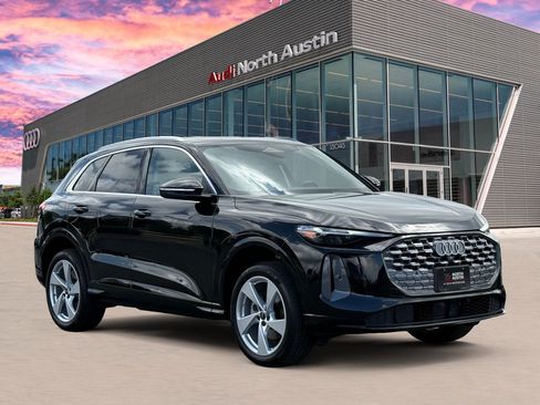 Certified 2025 Audi Q5 Premium w/ Premium Plus AWD/4WD image 3