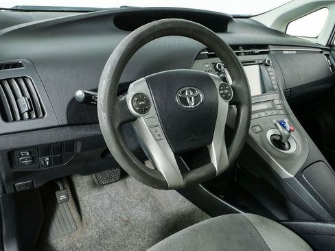 Used 2013 Toyota Prius Two FWD image 4