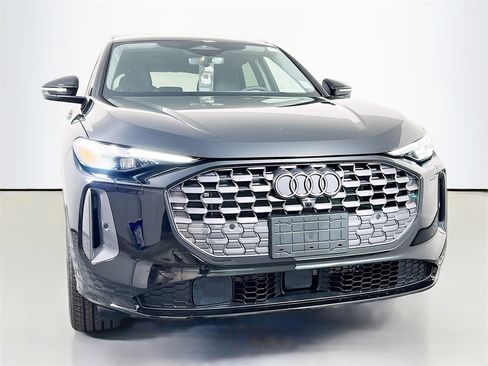 New 2025 Audi Q5 2.0T Premium Plus image 2