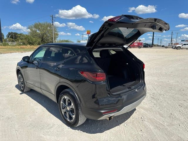 Used 2025 Chevrolet Blazer LT FWD image 4