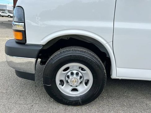 New 2026 Chevrolet Express 2500 w/ Driver Convenience Package RWD image 29