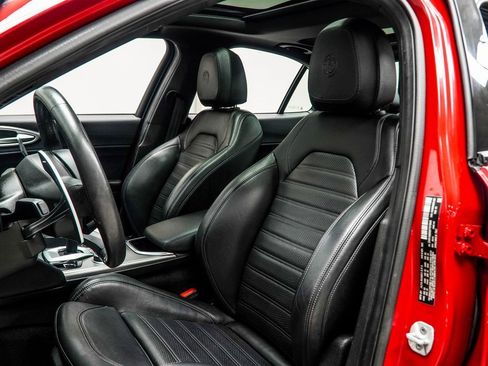 Used 2023 Alfa Romeo Giulia Veloce image 36