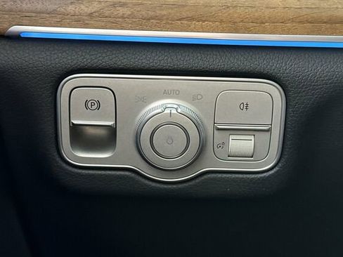 Certified 2025 Mercedes-Benz GLE 350 4MATIC image 31