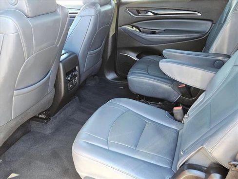 Used 2022 Buick Enclave Premium image 19