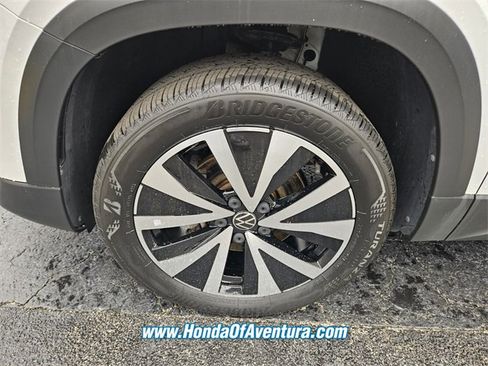 Used 2022 Volkswagen Taos SE image 12