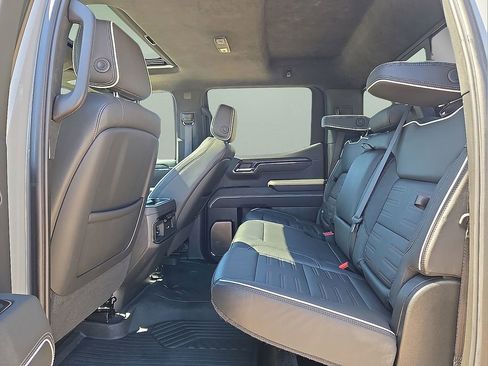 Used 2024 GMC Sierra 1500 AT4X w/ AT4X AEV Edition image 16