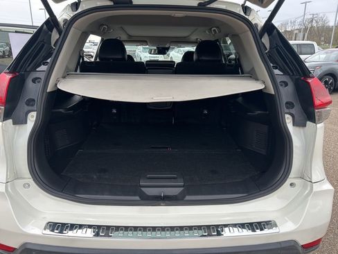 Used 2018 Nissan Rogue SL w/ Premium Package AWD/4WD image 23