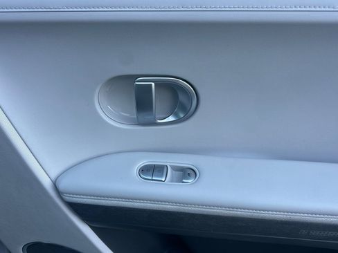 Used 2024 Hyundai Ioniq 5 Limited image 19