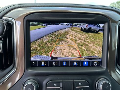 Used 2022 Chevrolet Silverado 2500 High Country w/ Z71 Off-Road Package AWD/4WD image 23