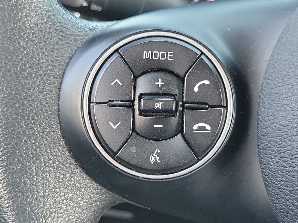 Used 2021 Kia Soul LX FWD image 22