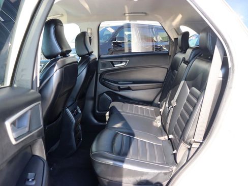 Used 2024 Ford Edge SEL AWD/4WD image 12