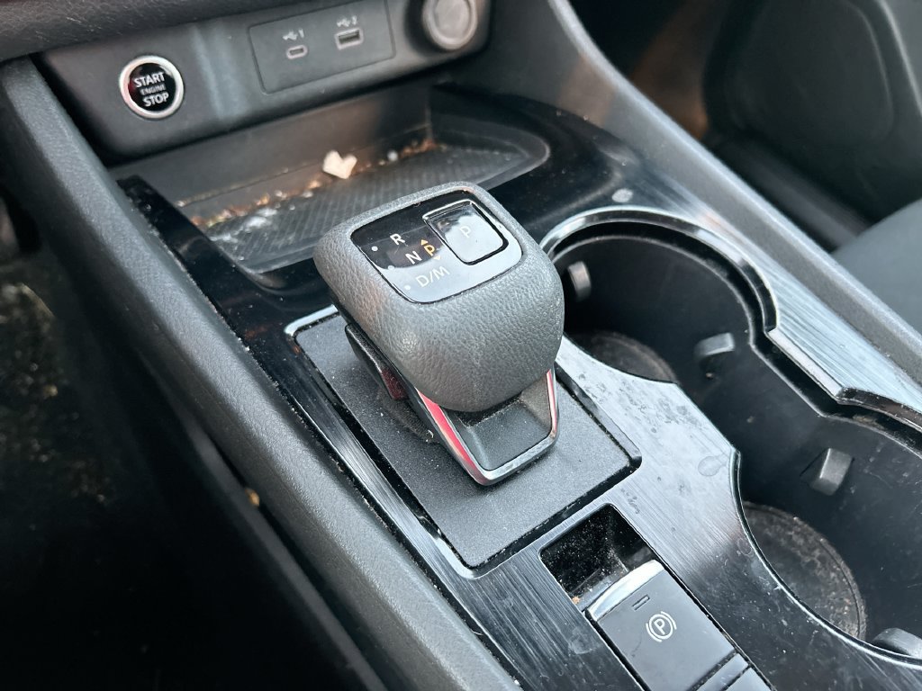 Used 2023 Nissan Rogue S FWD image 25
