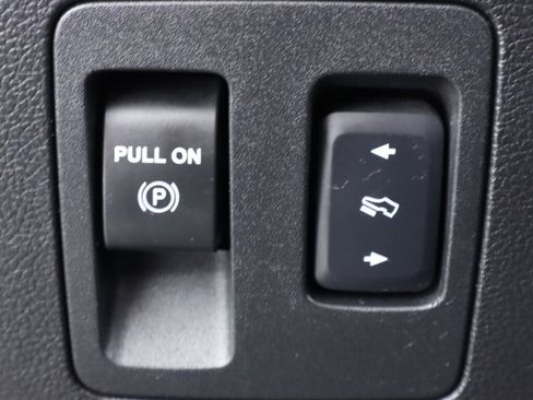 Used 2016 Ford F150 XLT w/ Equipment Group 302A Luxury image 11