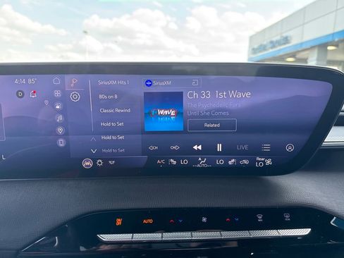 Used 2025 Buick Enclave Sport Touring image 21