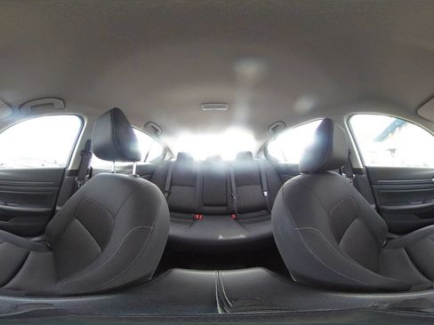 Used 2025 Nissan Altima 2.5 SV FWD image 38