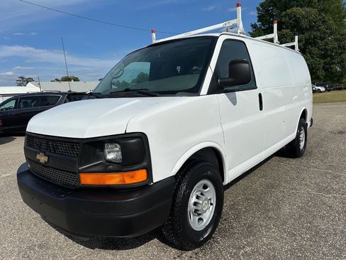 Used 2014 Chevrolet Express 2500 RWD image 9